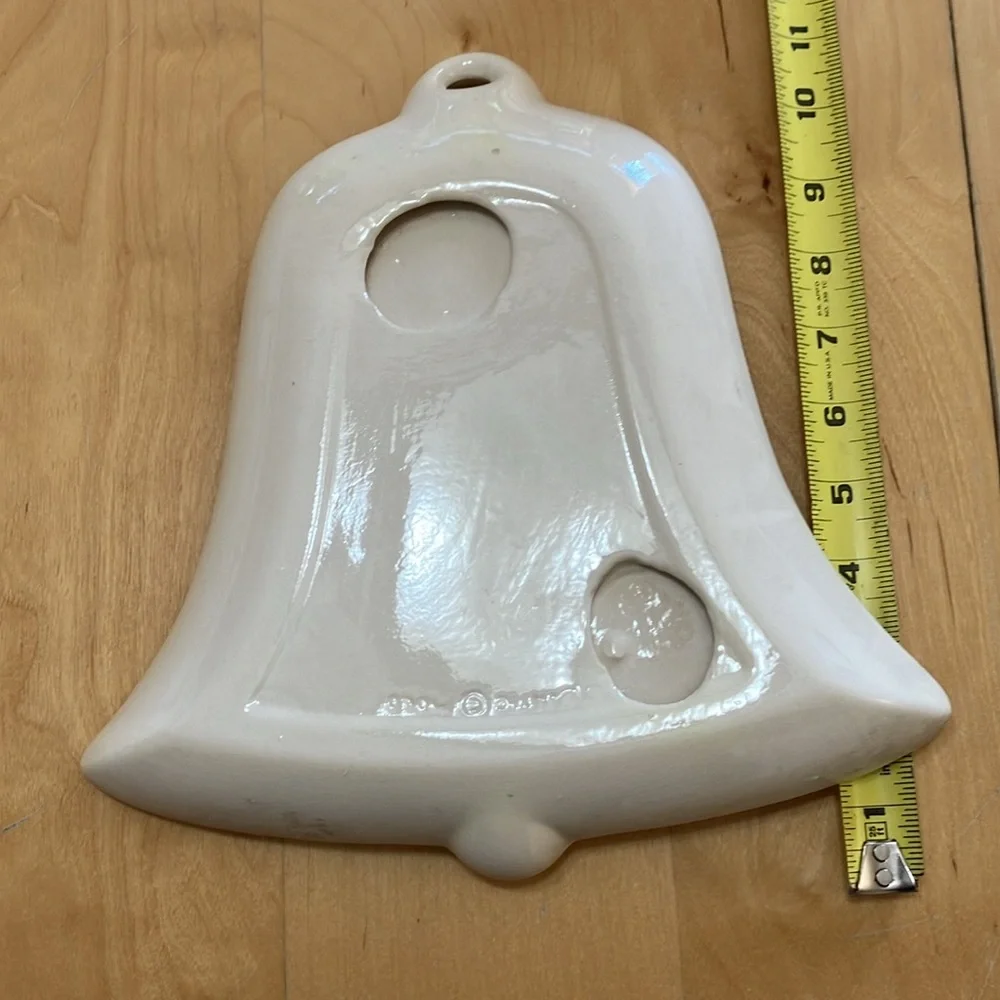 Vintage‎ bell shaped Santa Face Christmas plate in pristine condition  Ceramic